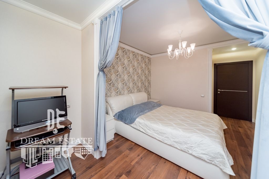 Продажа 3-комнатной квартиры, Ярославль, Ленина пр-кт,  7 корп 2