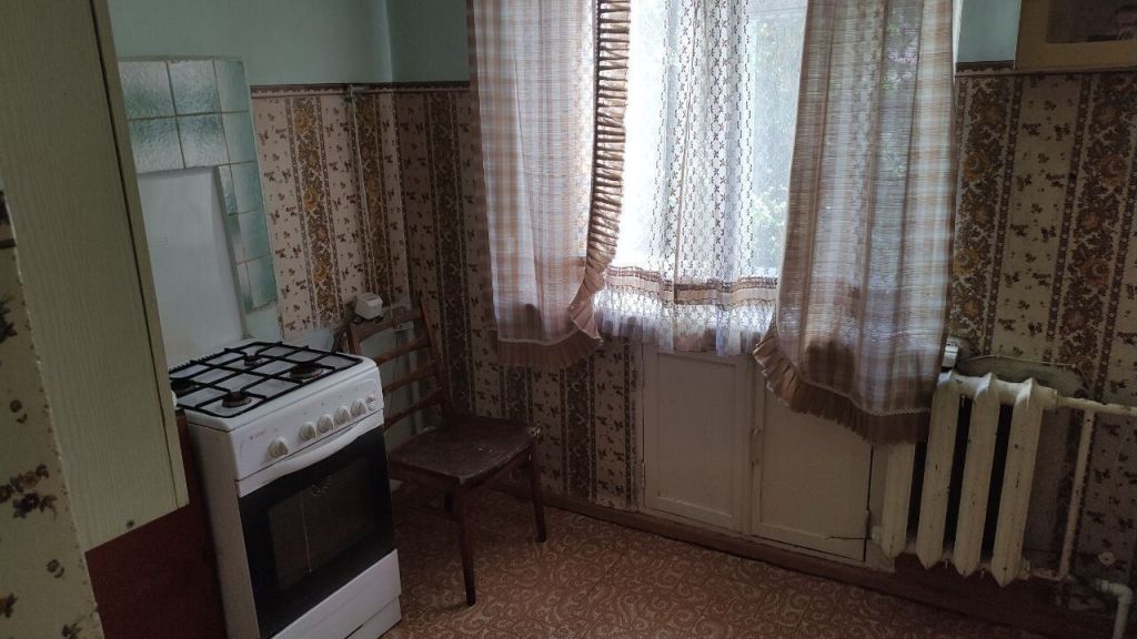 Продажа 2-комнатной квартиры, Саратов, Ульяновская ул,  32