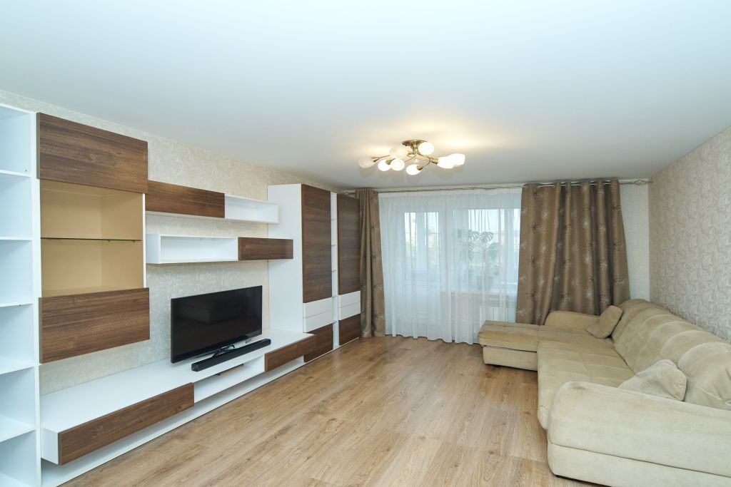 Продажа 1-комнатной квартиры, Красный Бор, Радужная ул,  2