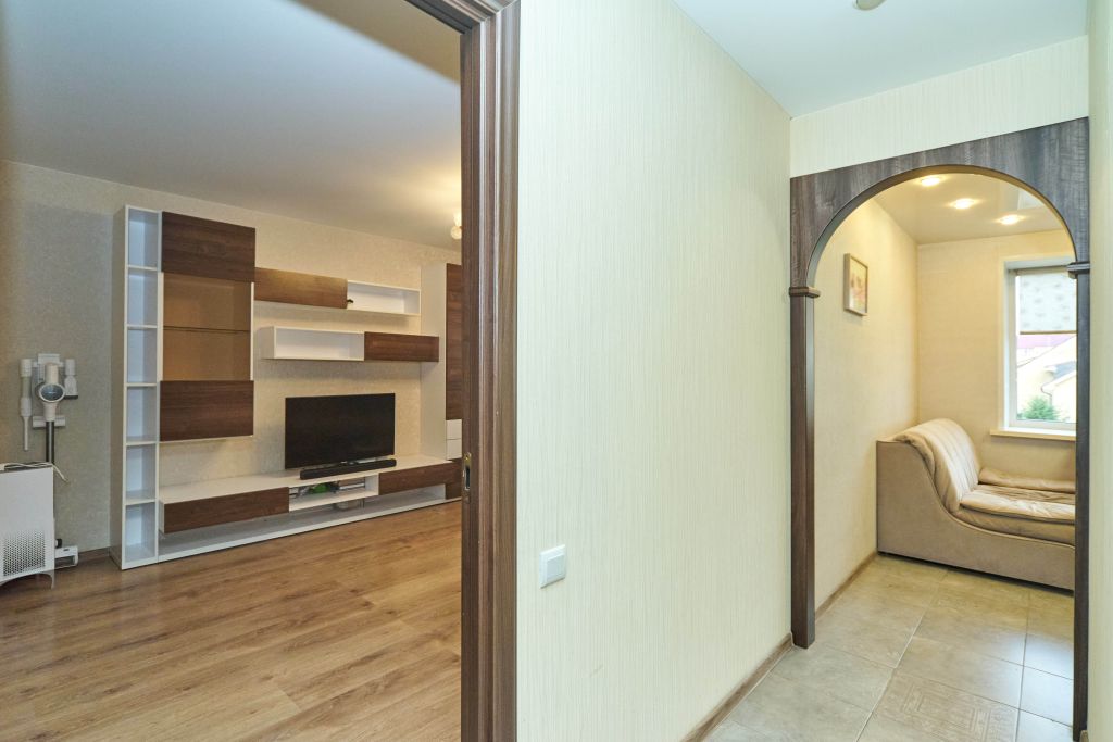 Продажа 1-комнатной квартиры, Красный Бор, Радужная ул,  2