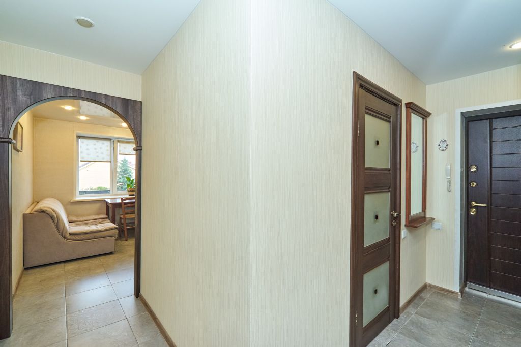 Продажа 1-комнатной квартиры, Красный Бор, Радужная ул,  2