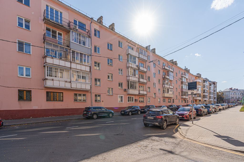 Аренда 3-комнатной квартиры, Ярославль, Суркова ул,  7