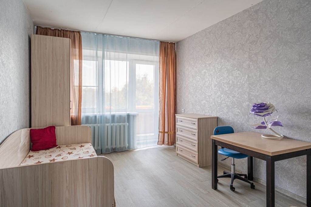 Аренда 3-комнатной квартиры, Ярославль, Суркова ул,  7