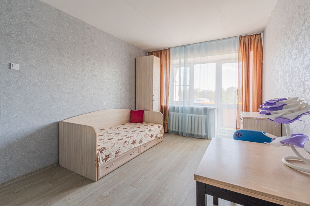 Аренда 3-комнатной квартиры, Ярославль, Суркова ул,  7