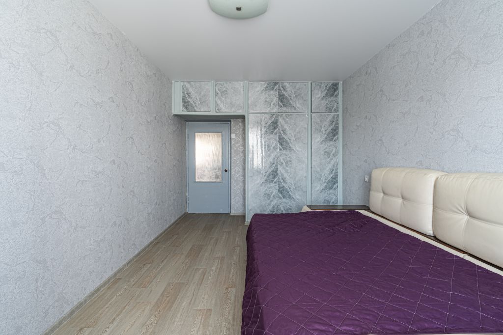 Аренда 3-комнатной квартиры, Ярославль, Суркова ул,  7