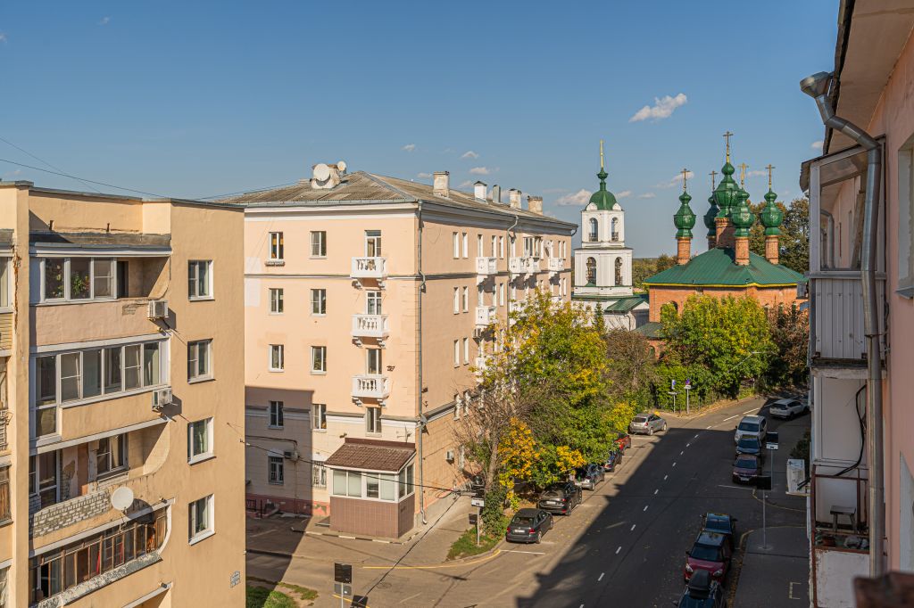 Аренда 3-комнатной квартиры, Ярославль, Суркова ул,  7