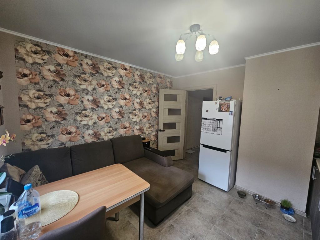 Продажа 1-комнатной квартиры, Энгельс, Химиков пр-кт,  3/23