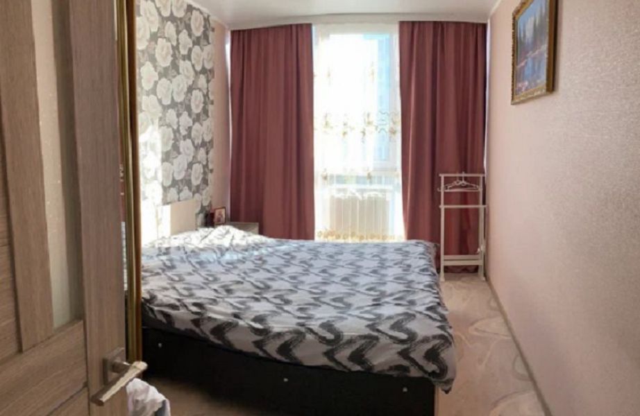 Продажа 2-комнатной квартиры, Энгельс, Студенческая ул,  183Д