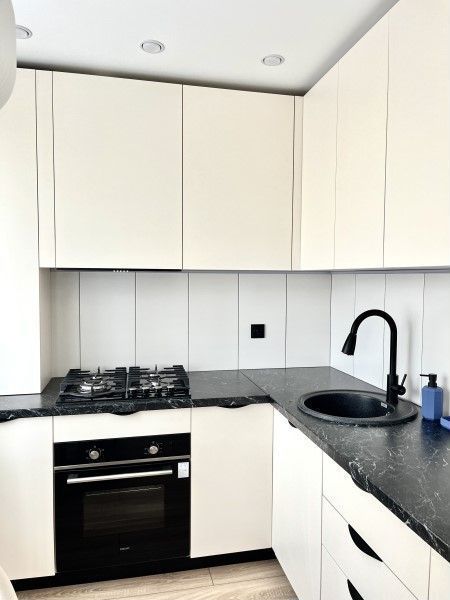 Продажа 2-комнатной квартиры, Саратов, Чапаева ул,  4