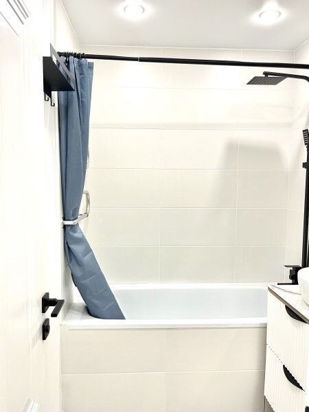 Продажа 2-комнатной квартиры, Саратов, Чапаева ул,  4