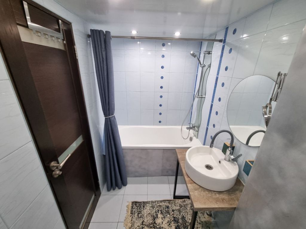 Продажа 1-комнатной квартиры, Дзержинск, Ленина пр-кт,  1а