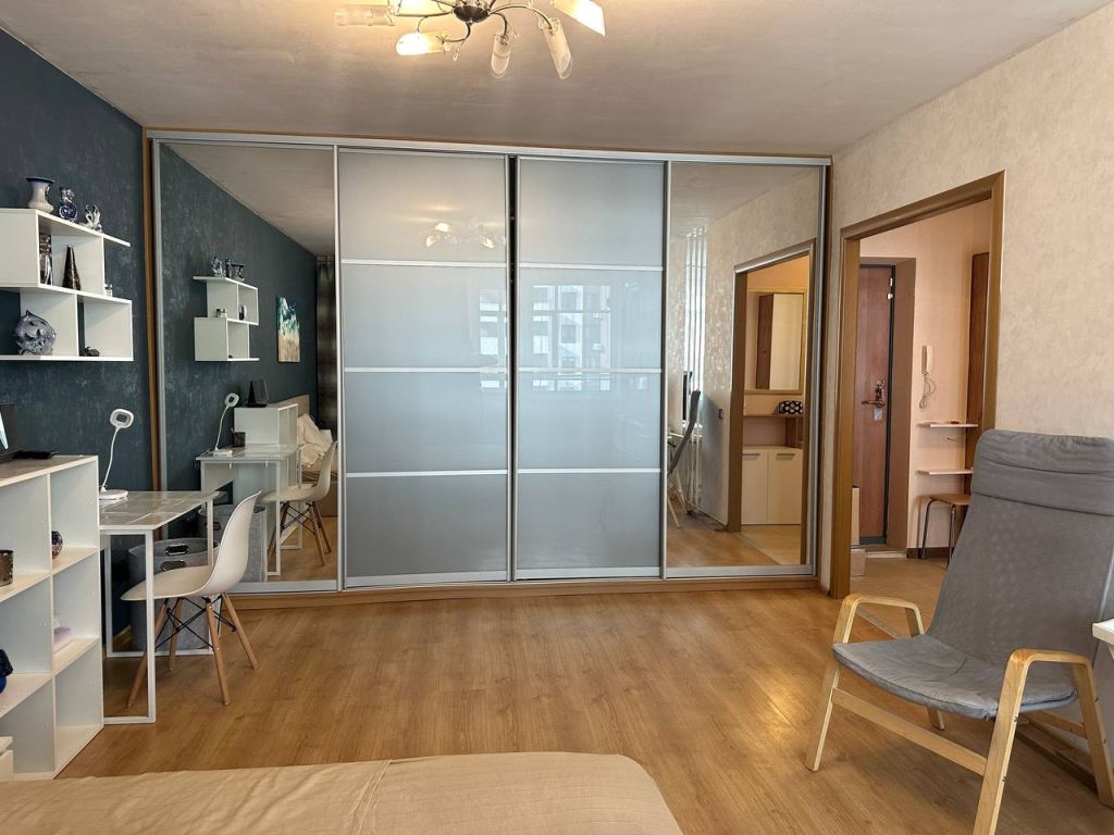 Продажа 1-комнатной квартиры, Нижний Новгород, Александра Хохлова ул,  1