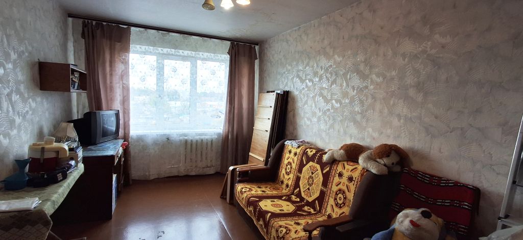 Продажа 3-комнатной квартиры, Новомосковск, Есенина ул,  3