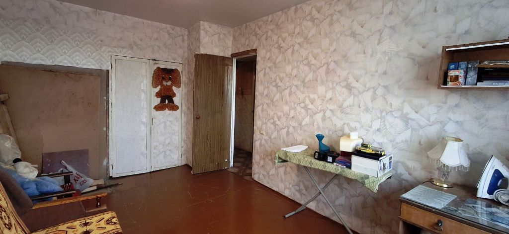 Продажа 3-комнатной квартиры, Новомосковск, Есенина ул,  3