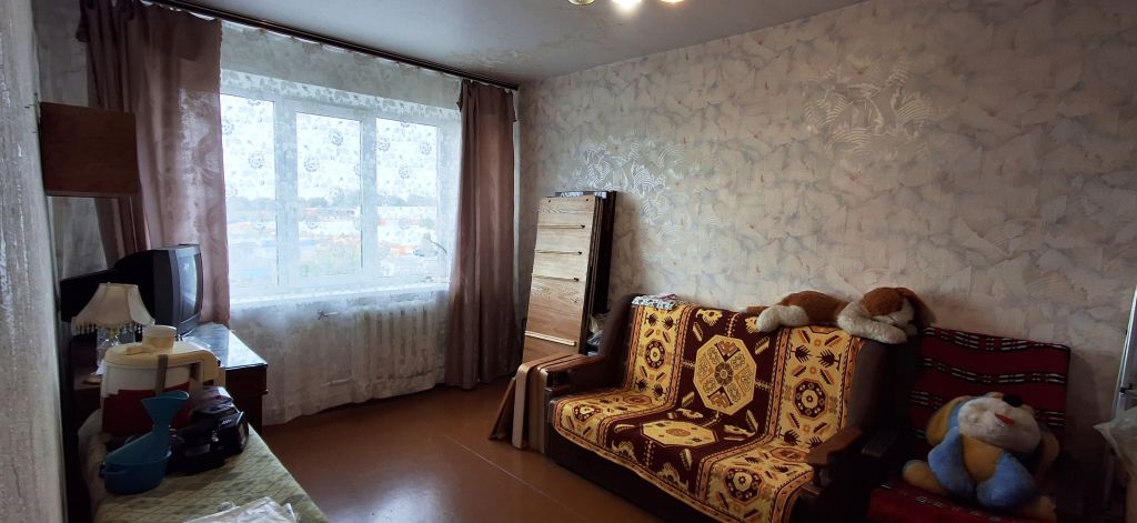 Продажа 3-комнатной квартиры, Новомосковск, Есенина ул,  3