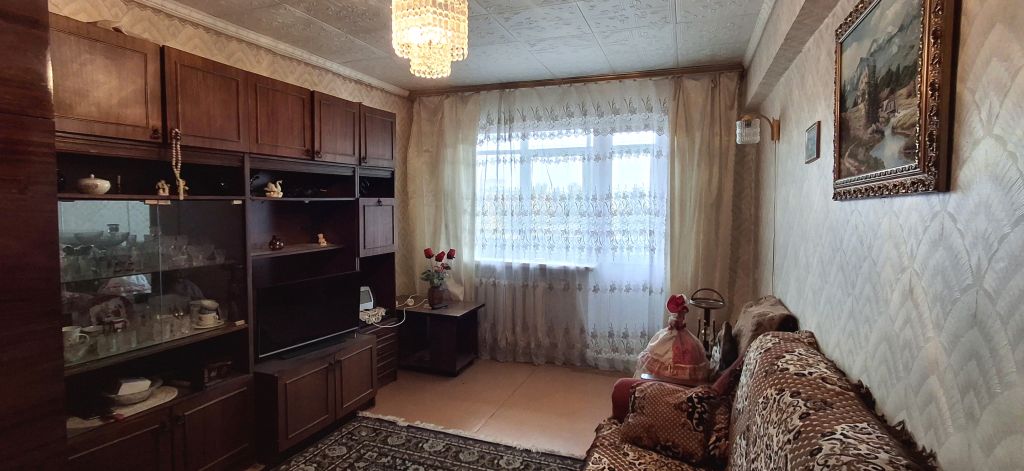 Продажа 3-комнатной квартиры, Новомосковск, Есенина ул,  3