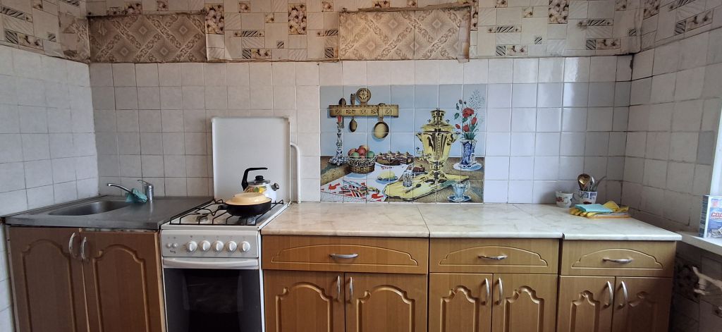 Продажа 3-комнатной квартиры, Новомосковск, Есенина ул,  3