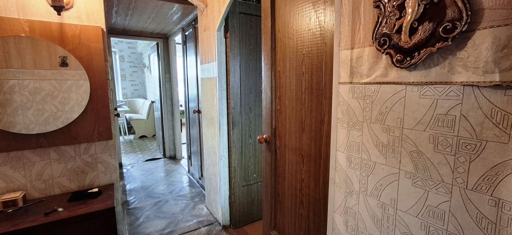 Продажа 3-комнатной квартиры, Новомосковск, Есенина ул,  3