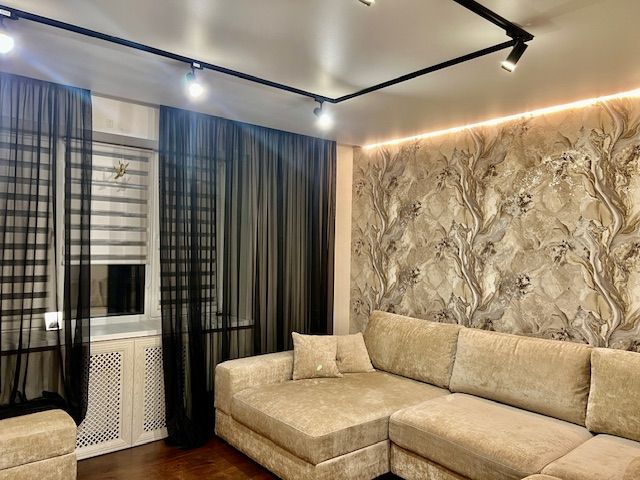 Продажа 2-комнатной квартиры, Бор, Коммунистическая ул,  8