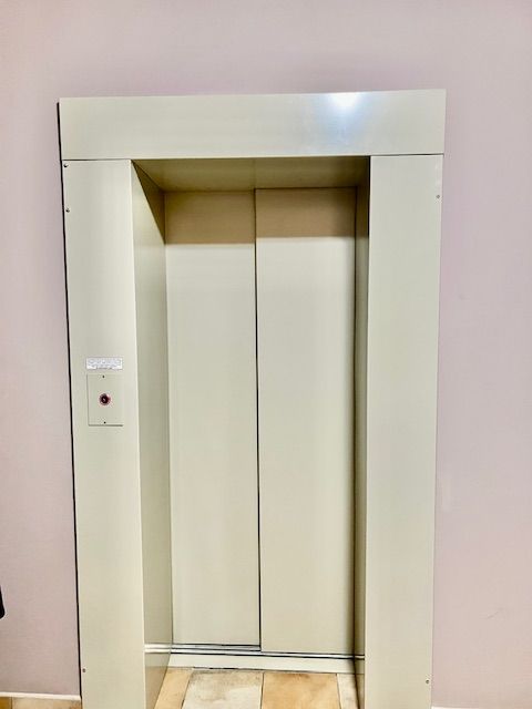 Продажа 2-комнатной квартиры, Бор, Коммунистическая ул,  8