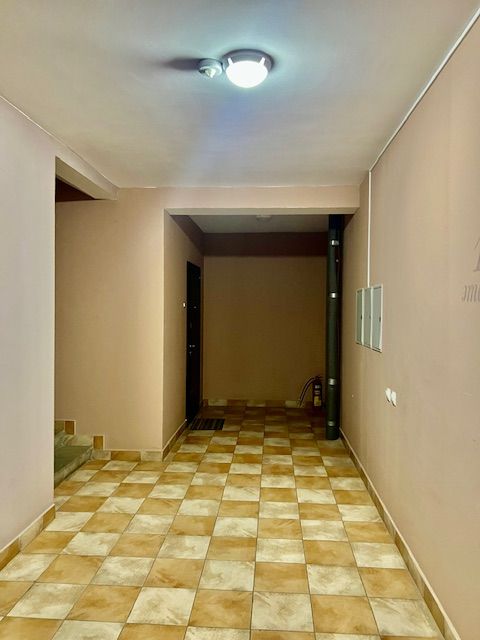 Продажа 2-комнатной квартиры, Бор, Коммунистическая ул,  8