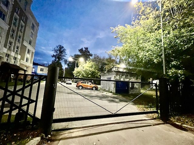 Продажа 2-комнатной квартиры, Бор, Коммунистическая ул,  8