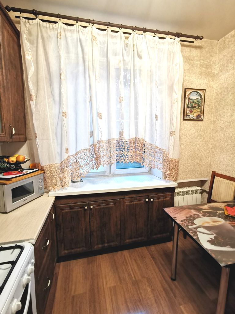 Продажа 2-комнатной квартиры, Нижний Новгород, Ленина пр-кт,  76