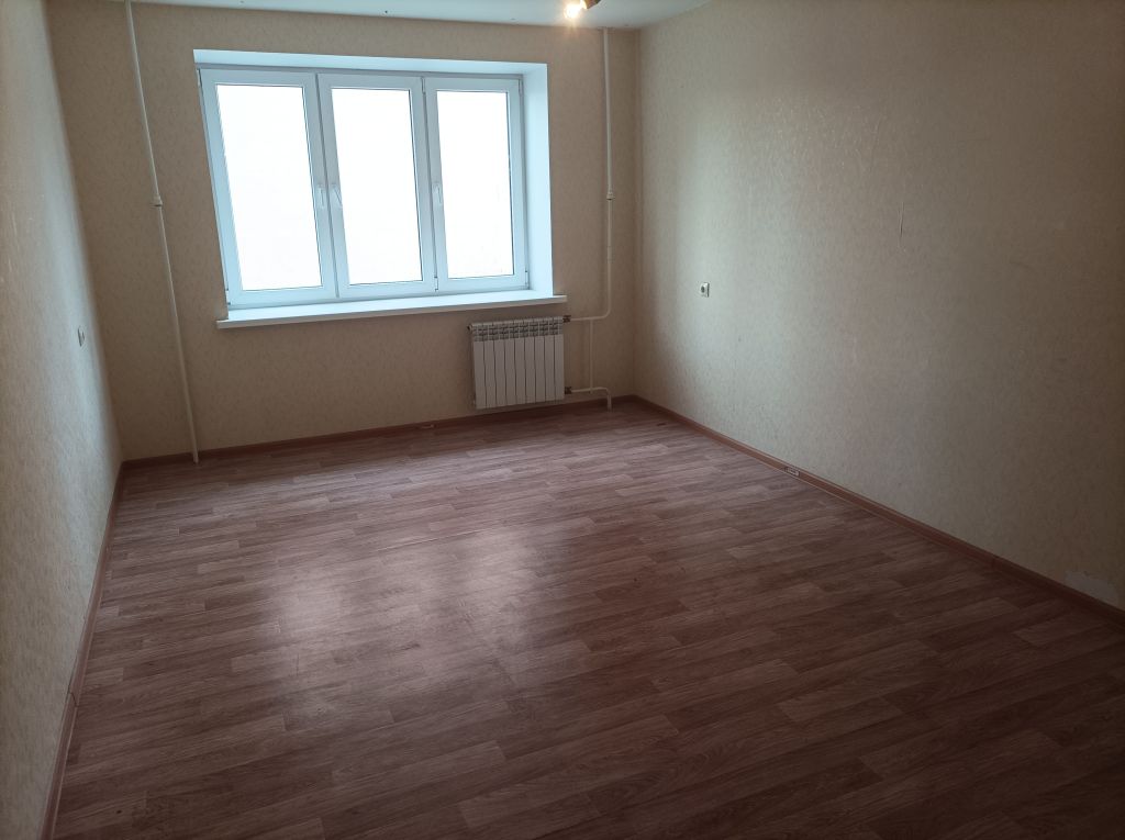 Продажа 3-комнатной квартиры, Саратов, Весенняя ул,  10б