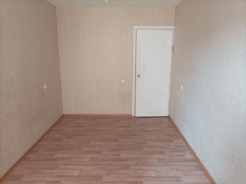 Продажа 3-комнатной квартиры, Саратов, Весенняя ул,  10б