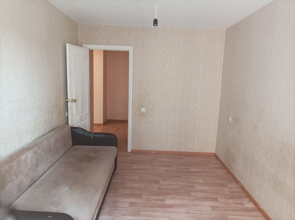 Продажа 3-комнатной квартиры, Саратов, Весенняя ул,  10б