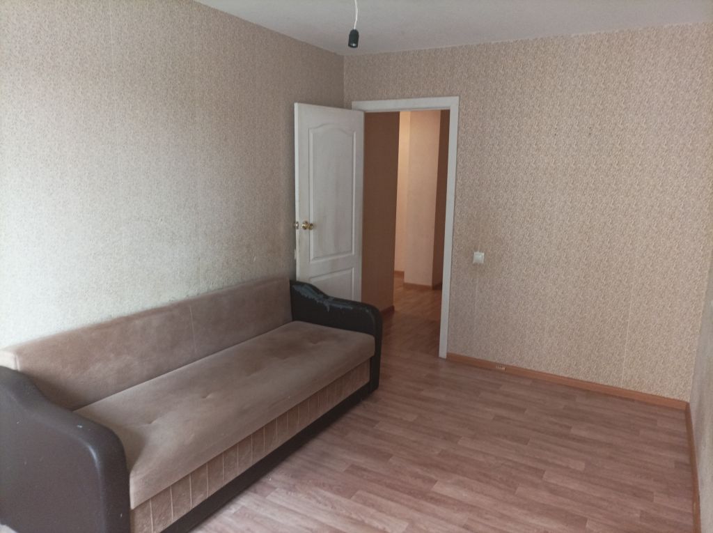 Продажа 3-комнатной квартиры, Саратов, Весенняя ул,  10б