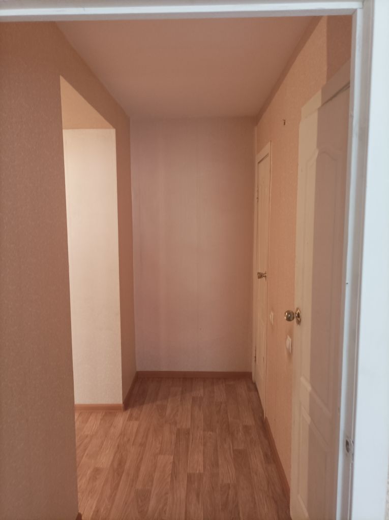 Продажа 3-комнатной квартиры, Саратов, Весенняя ул,  10б