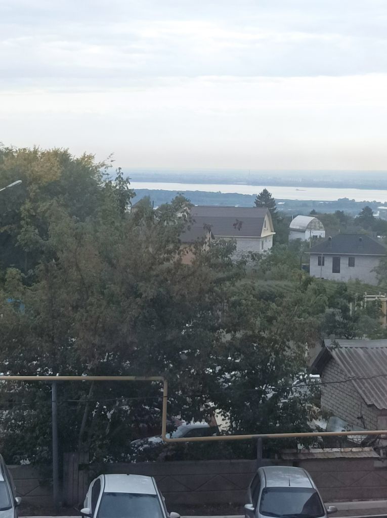 Продажа 3-комнатной квартиры, Саратов, Весенняя ул,  10б