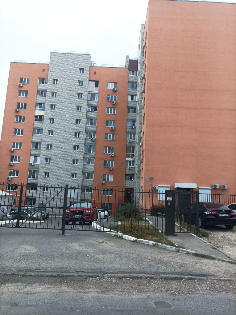 Продажа 3-комнатной квартиры, Саратов, Весенняя ул,  10б