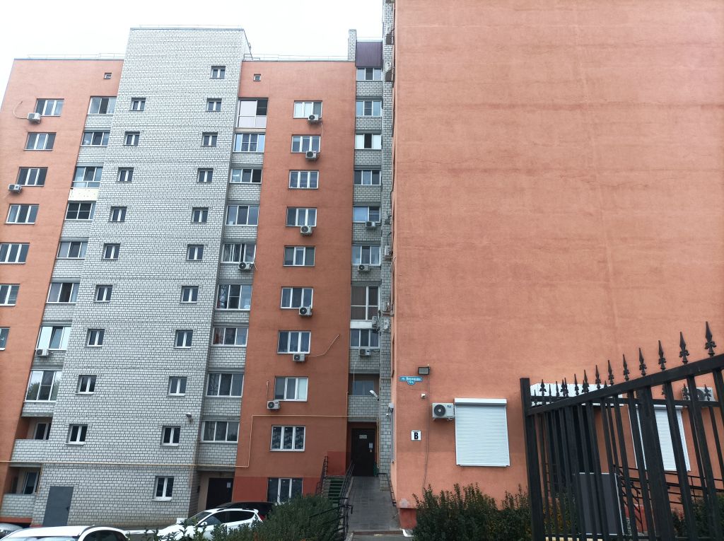 Продажа 3-комнатной квартиры, Саратов, Весенняя ул,  10б