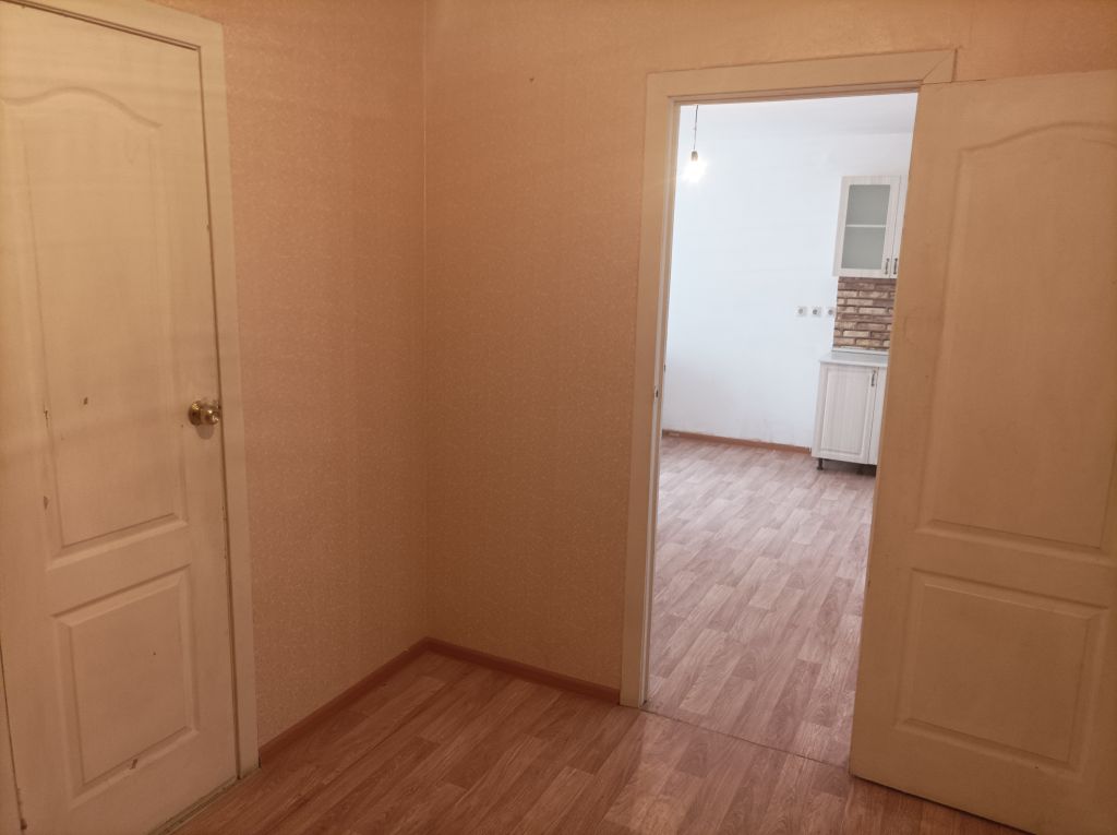 Продажа 3-комнатной квартиры, Саратов, Весенняя ул,  10б