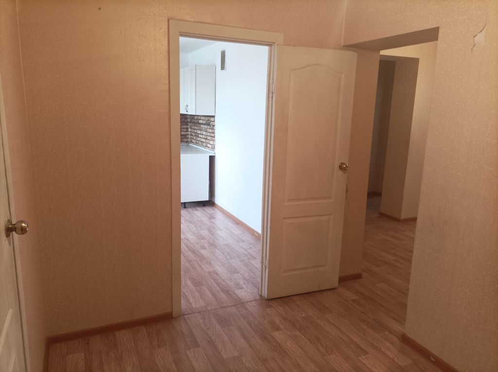 Продажа 3-комнатной квартиры, Саратов, Весенняя ул,  10б