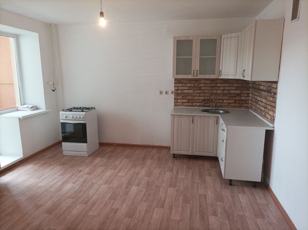 Продажа 3-комнатной квартиры, Саратов, Весенняя ул,  10б