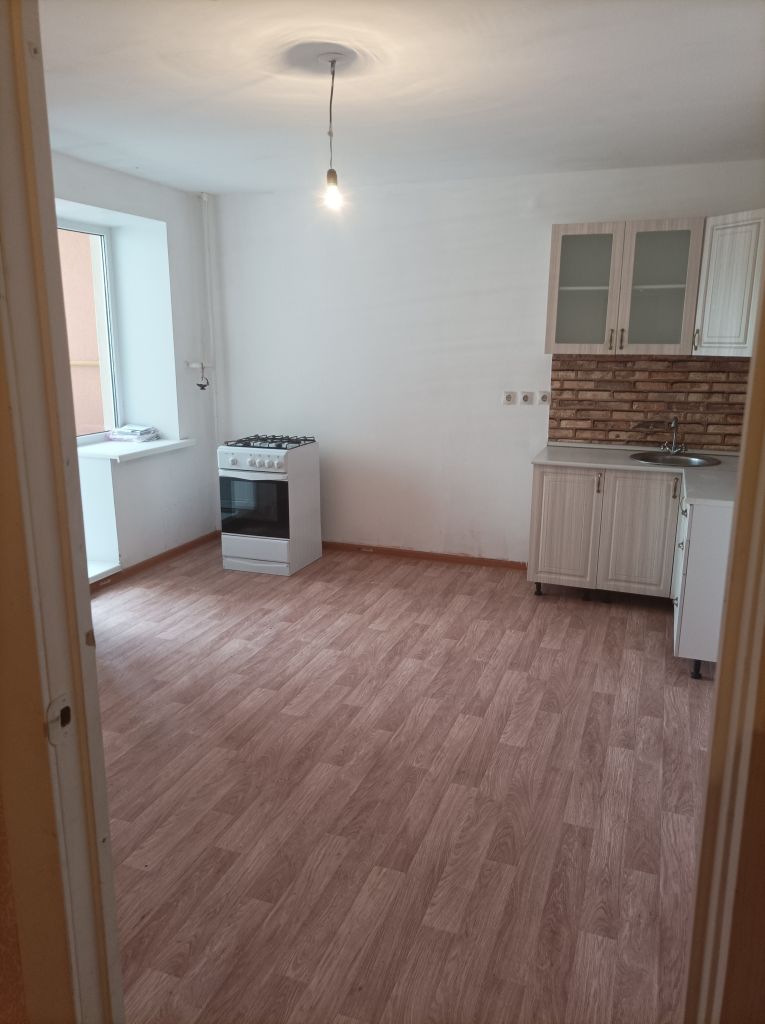 Продажа 3-комнатной квартиры, Саратов, Весенняя ул,  10б