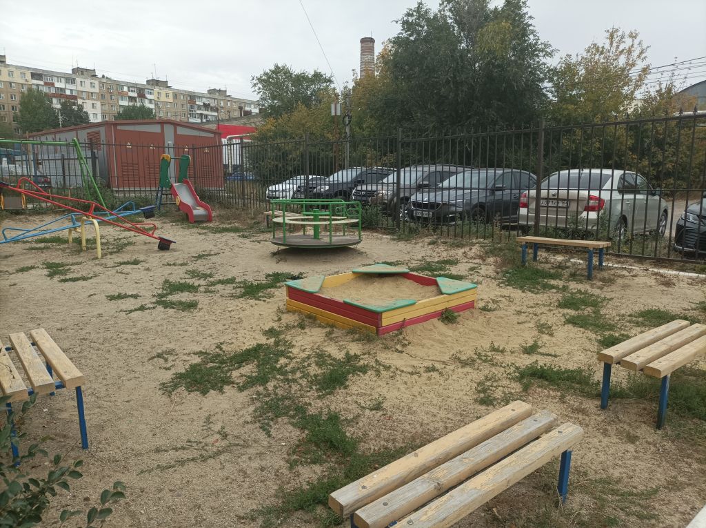 Продажа 3-комнатной квартиры, Саратов, Весенняя ул,  10б