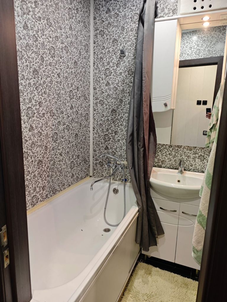 Продажа 2-комнатной квартиры, Фурманов, Жуковского ул,  20