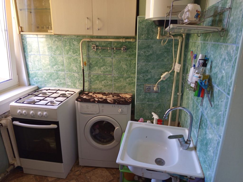 Продажа комнаты, 13м <sup>2</sup>, Нижний Новгород, Адмирала Нахимова ул,  24