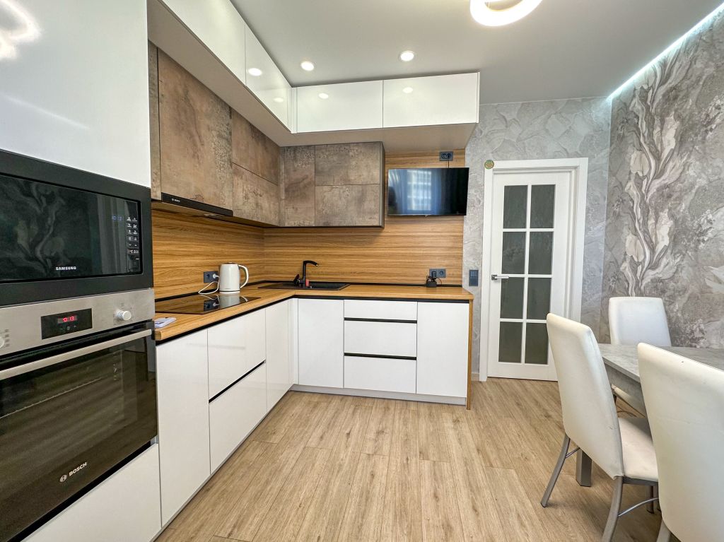 Продажа 2-комнатной квартиры, Нижний Новгород, Южный бульвар,  18