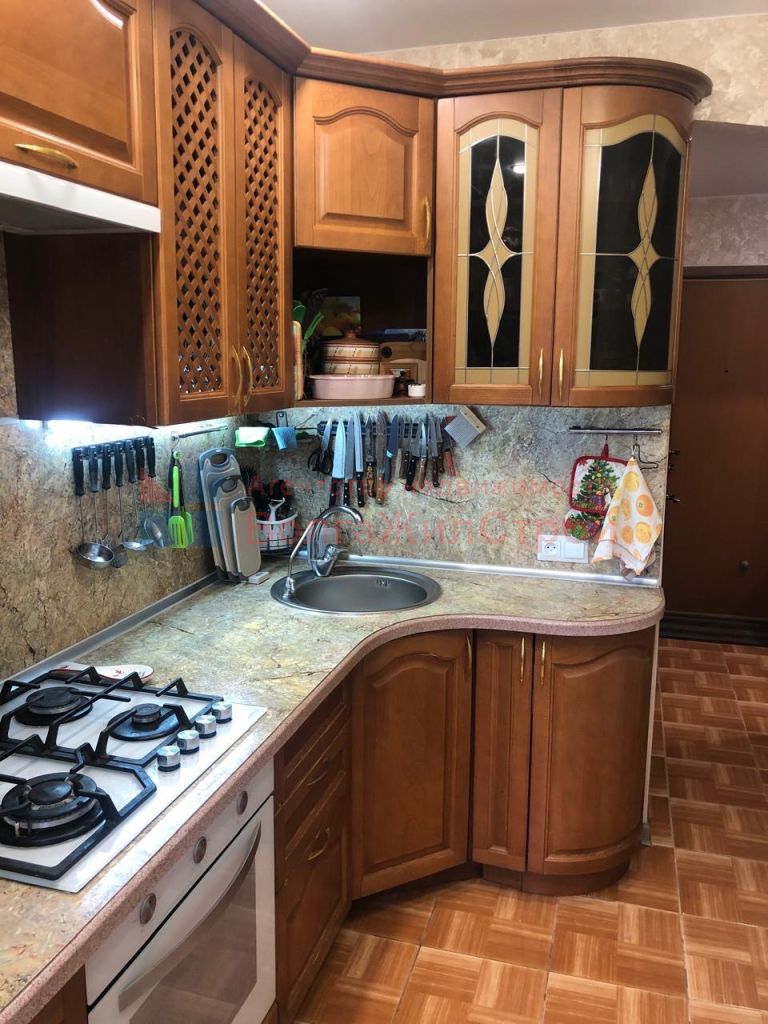 Продажа 3-комнатной квартиры, Нижний Новгород, Гагарина пр-кт,  198