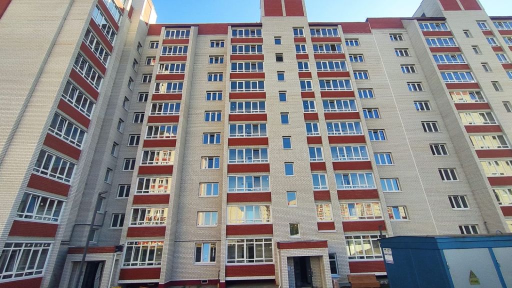 Продажа 2-комнатной квартиры, Смоленск, Ипподромный проезд,  36