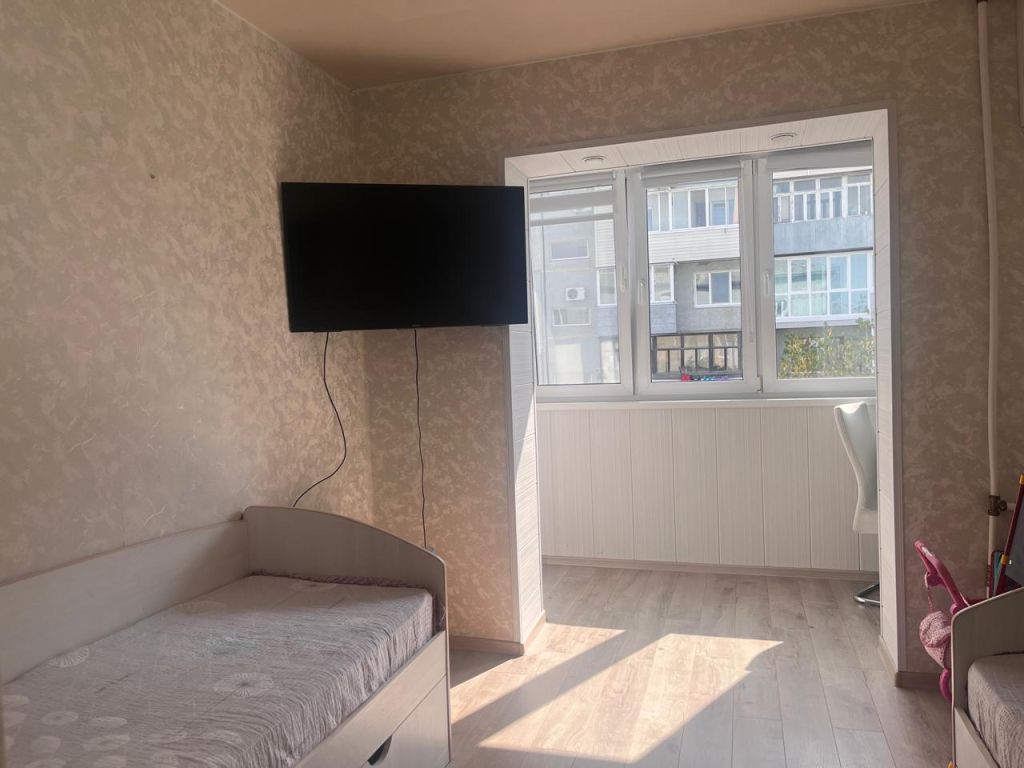 Продажа 4-комнатной квартиры, Находка, Мичурина ул,  20