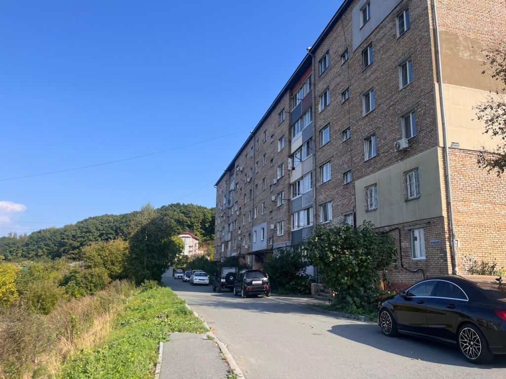 Продажа 2-комнатной квартиры, Находка, Астафьева ул,  27