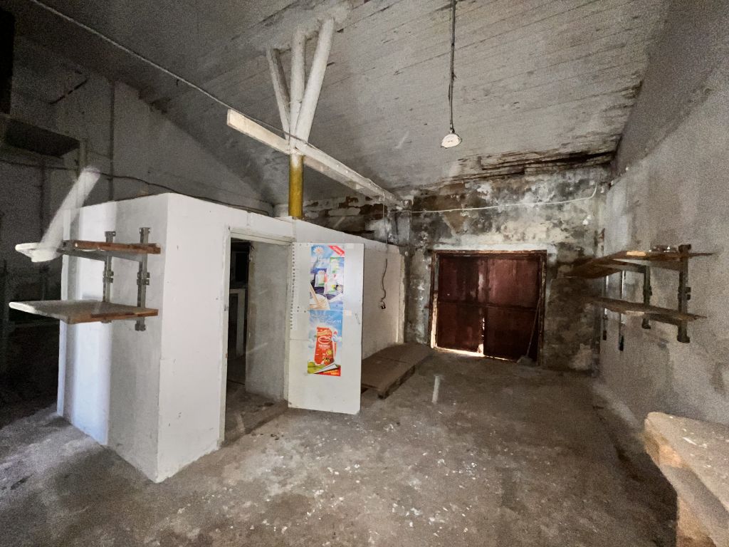 Продажа коммерческой недвижимости, 202м <sup>2</sup>, Новомосковск, Маяковского ул,  26