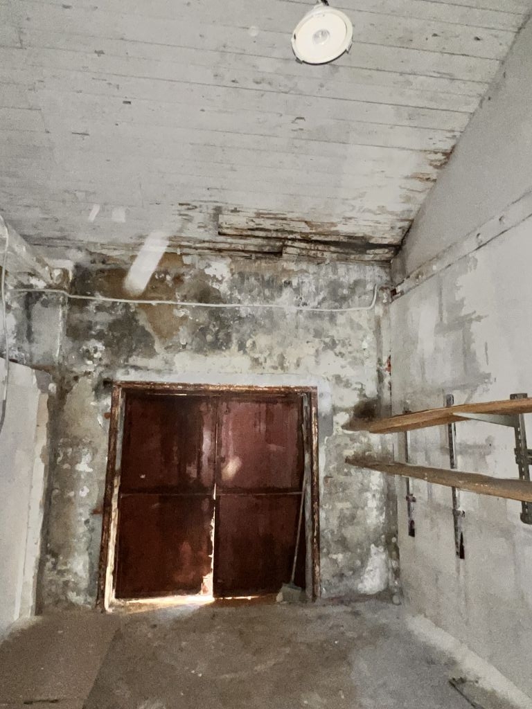 Продажа коммерческой недвижимости, 202м <sup>2</sup>, Новомосковск, Маяковского ул,  26