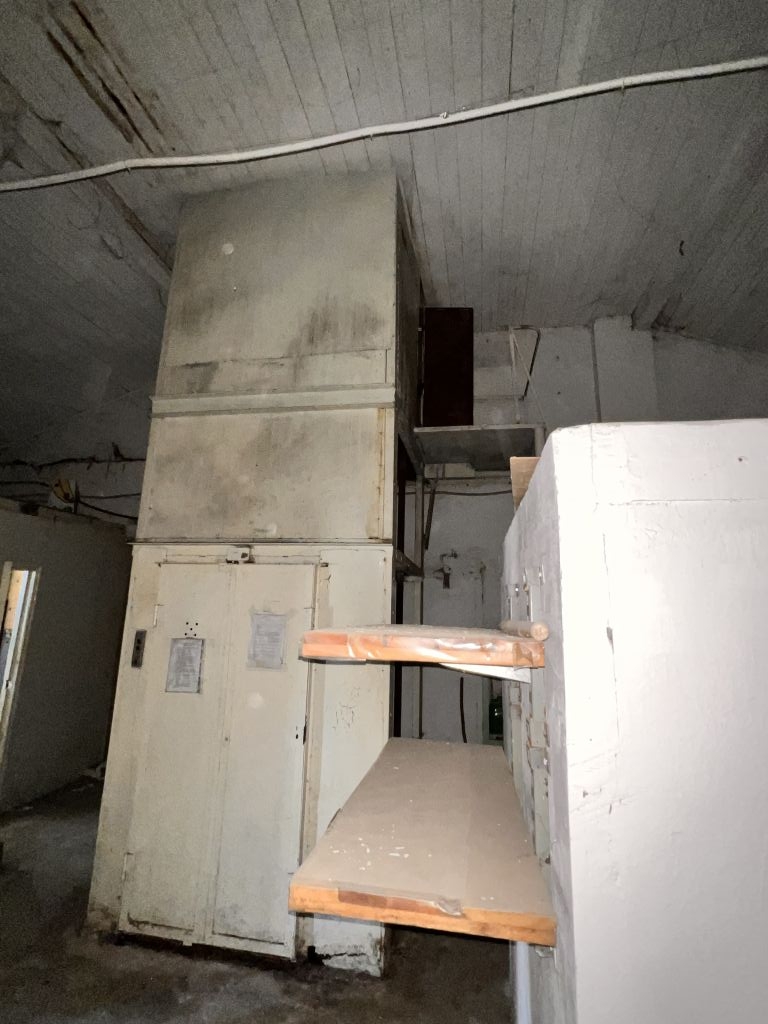 Продажа коммерческой недвижимости, 202м <sup>2</sup>, Новомосковск, Маяковского ул,  26